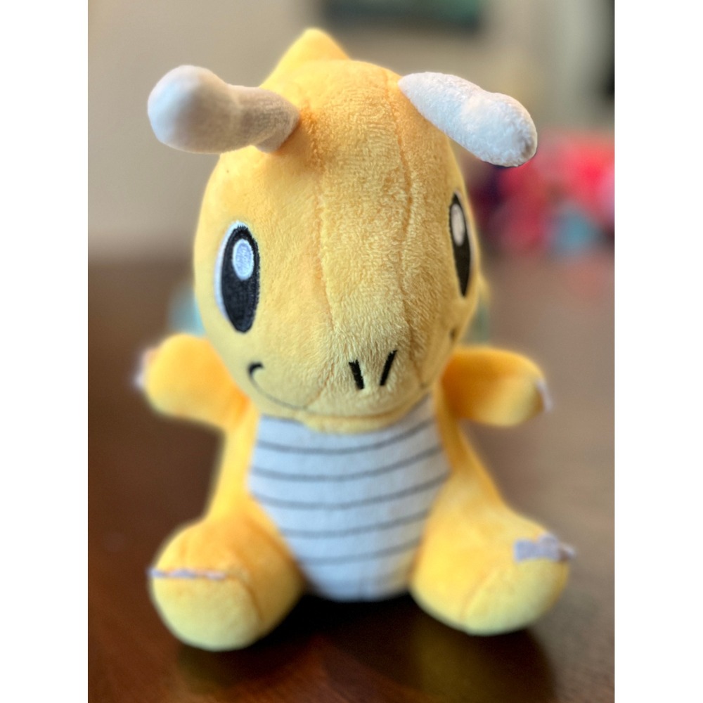 Pokemon Center Dragonite Plush Unisex 8" Yellow Excellent 2016 Gen 1 Kanto Toy